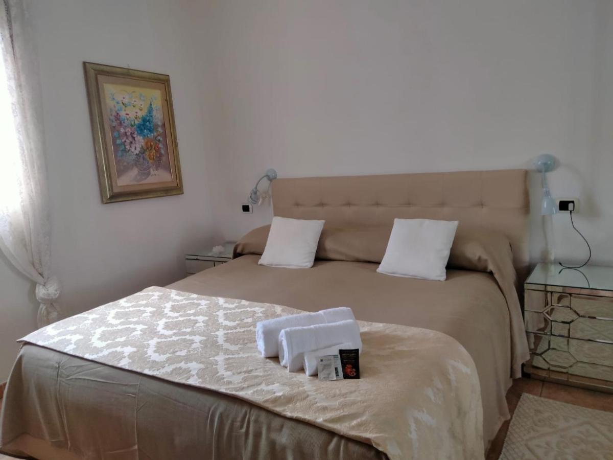 La Casa Dei Fenicotteri Bed & Breakfast ออลเบีย ภายนอก รูปภาพ